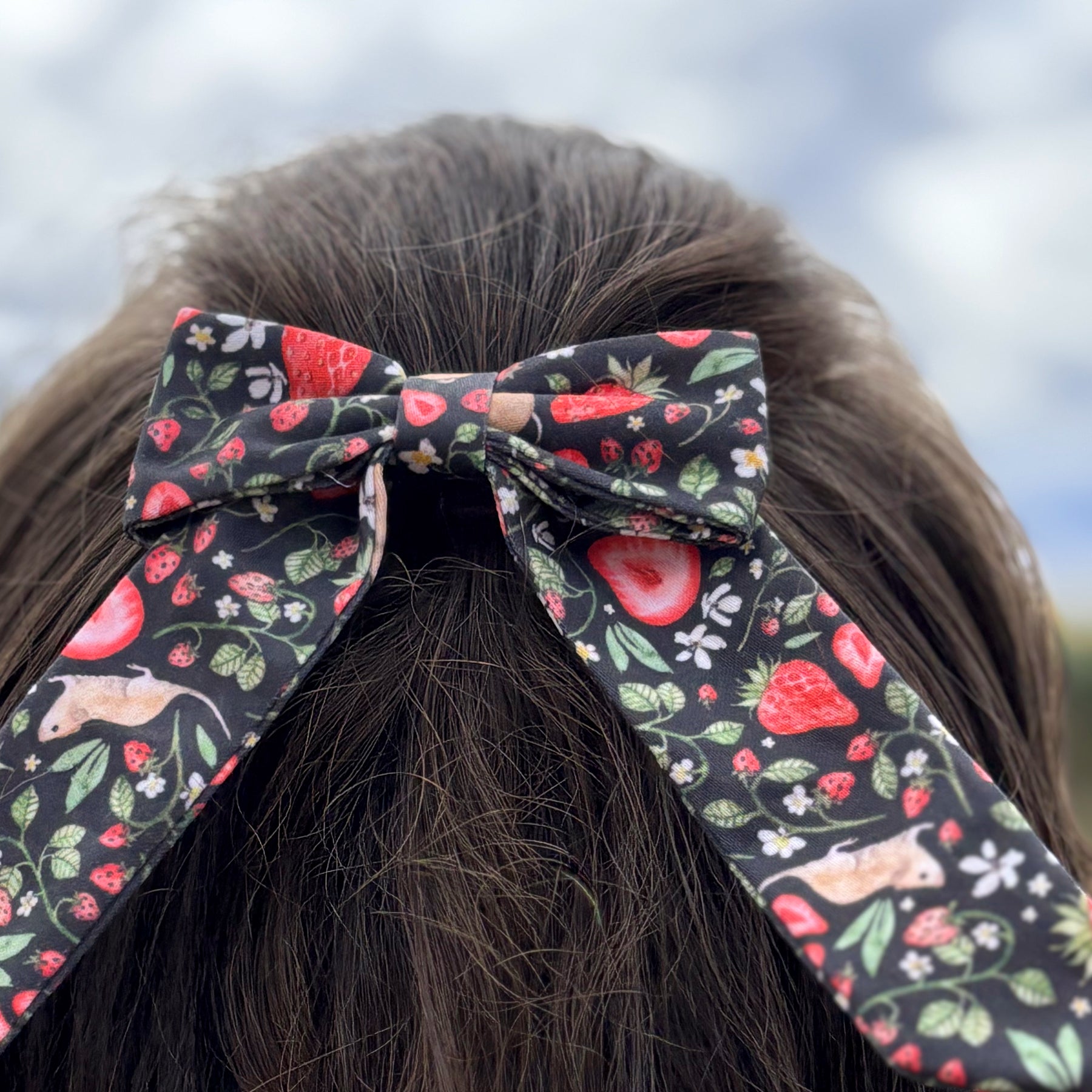 Ditsy Strawberry - Hair Bow