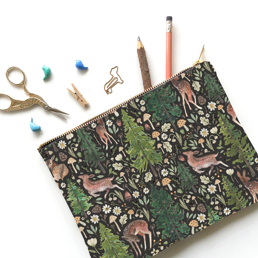Deer woodland large pouch